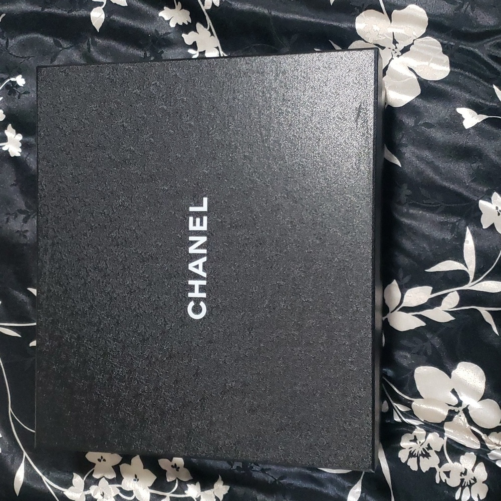 Chanel shoe box for storage